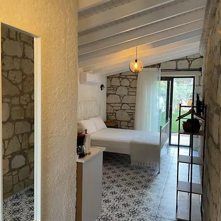 Teeny Weeny - Alacati Hacimemis * Çeşme